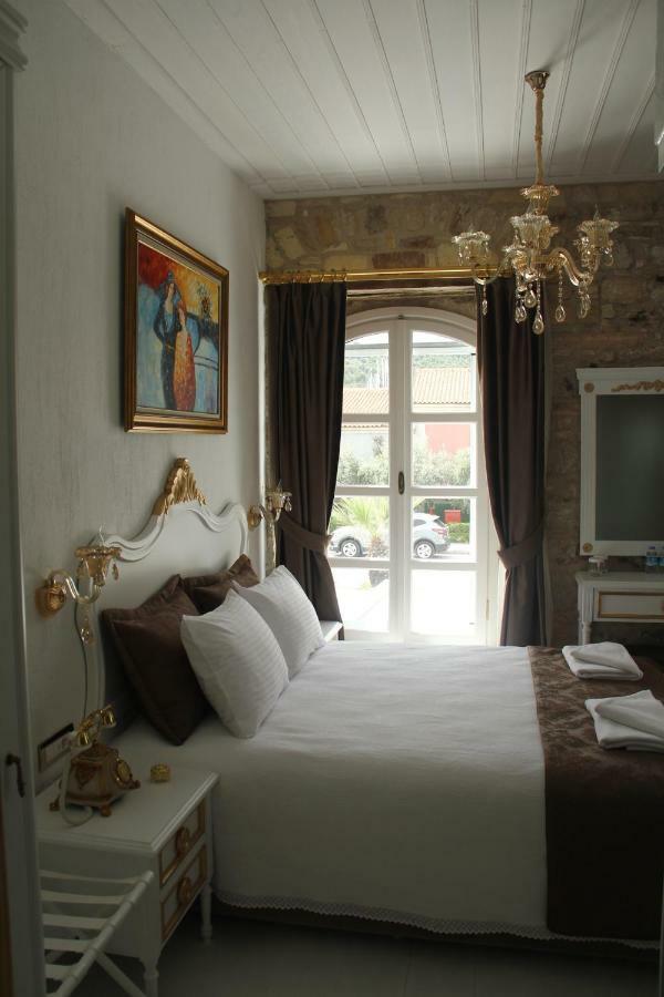 Laledan Hotel Çeşme Exteriör bild